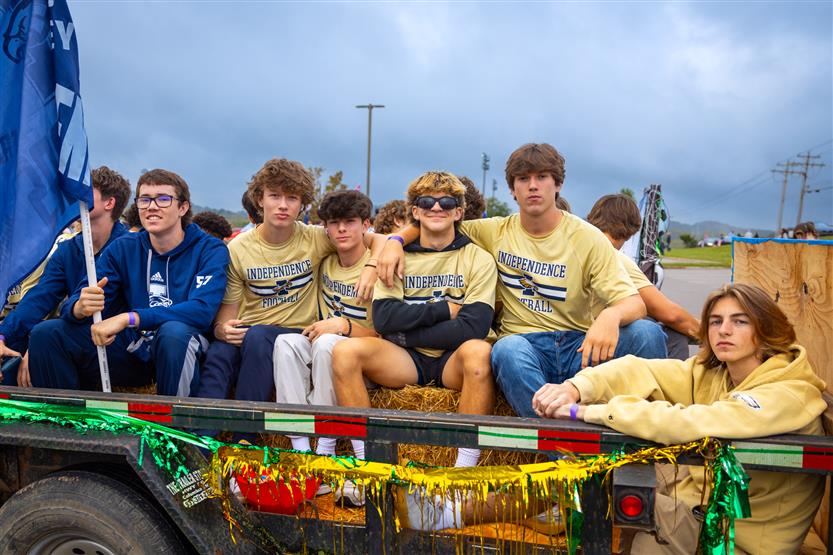 Students participate in Independence High homecoming parade
